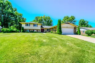 2104 Crabtree Dr, Beavercreek, OH 45431 - Photo 1