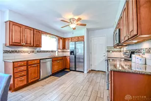 2104 Crabtree Dr, Beavercreek, OH 45431 - Photo 16