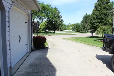 1070 Winston Lane, Tipp City, OH 45371 - Photo 12