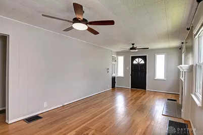 523 Watervliet Avenue, Dayton, OH 45420 - Photo 4