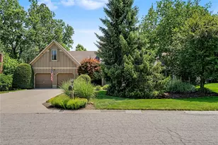860 Scenic Knoll, Tipp City, OH 45371 - Photo 2