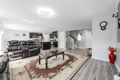 1015 Colonial Way, Dayton, OH 45424 - Photo 6