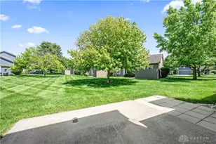 908 Cambridge Cir, Troy, OH 45373 - Photo 40