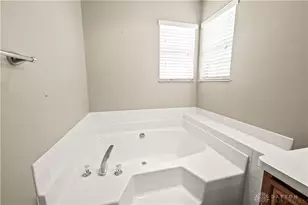 908 Cambridge Cir, Troy, OH 45373 - Photo 32