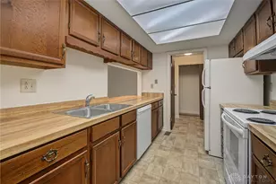 1313-1315 Rosehaven Circle, Kettering, OH 45429 - Photo 12