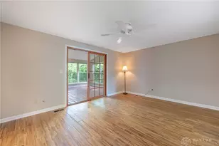 7072 Cliffstone Dr, Huber Heights, OH 45424 - Photo 8