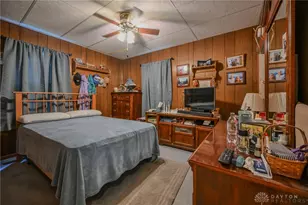 1302 N Yellow Springs St, Springfield, OH 45504 - Photo 4