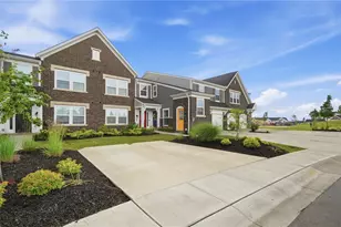 5255 Hazeltine Ln, Turtlecreek Twp, OH 45036 - Photo 2