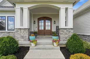 2300 Triple Creek Ct, Turtlecreek Twp, OH 45036 - Photo 2