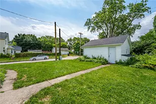 258 E Siebenthaler Ave, Dayton, OH 45405 - Photo 44