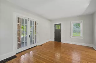 300 Wiltshire Blvd, Oakwood, OH 45419 - Photo 8