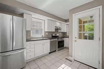 300 Wiltshire Boulevard, Oakwood, OH 45419 - Photo 12