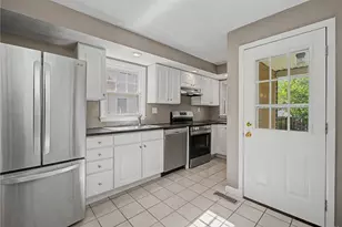 300 Wiltshire Blvd, Oakwood, OH 45419 - Photo 12