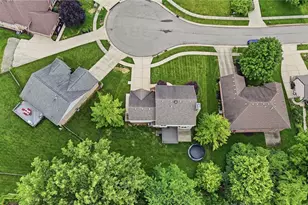 3859 Callaway Ct, Bellbrook, OH 45305 - Photo 4