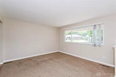 5415 Mangold Drive, Huber Heights, OH 45424 - Photo 6