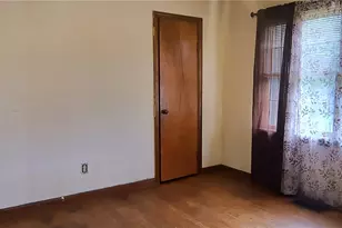 4455 E Kitridge Rd, Bath Twp, OH 45424 - Photo 14