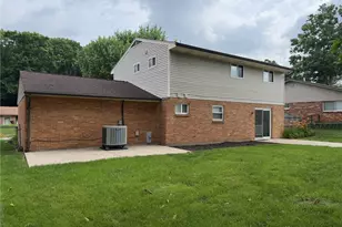 6512 Wildview Dr, Huber Heights, OH 45424 - Photo 2