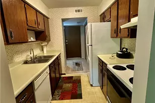 1342 Black Forest Dr, West Carrollton, OH 45449 - Photo 2