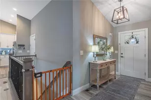 35 Walnut Hls Ct, Germantown, OH 45327 - Photo 2