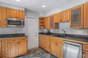 1826 Shady Ln, Beavercreek, OH 45432 - Photo 10