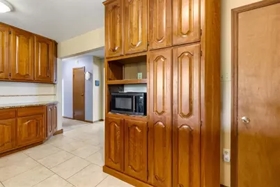 9305 Wildcat Road, Bethel Twp, OH 45371 - Photo 12