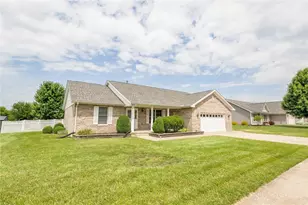 129 Honeysuckle Way, Eaton, OH 45320 - Photo 2