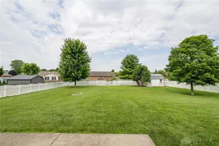 129 Honeysuckle Way, Eaton, OH 45320 - Photo 12