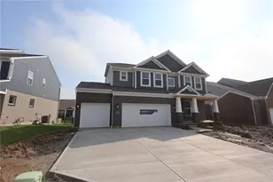 586 Goldfinch Dr, Beavercreek, OH 45434 - Photo 2