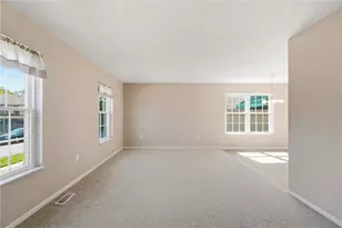 956 Patriot Square Dr, Washington Twp, OH 45459 - Photo 10