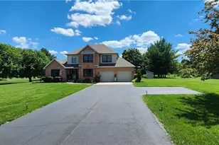 118 Orchard Rd, Wilmington, OH 45177 - Photo 1