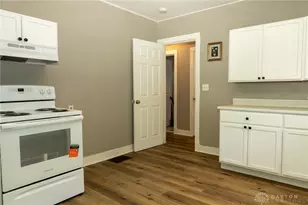 1727 W Riverview Ave, Dayton, OH 45402 - Photo 12