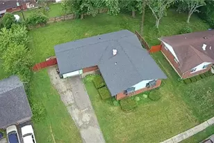 816 Mapleside Dr, Trotwood, OH 45426 - Photo 2