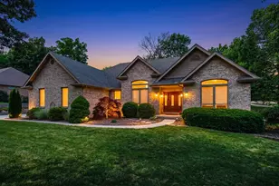 1271 Oakleaf Dr, Beavercreek, OH 45434 - Photo 1