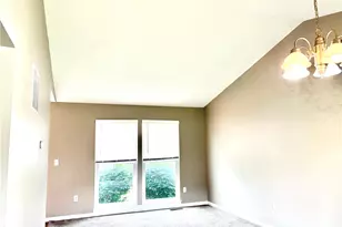 2350 Queensway Dr, Miami Township, OH 45342 - Photo 6
