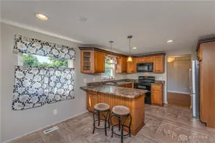 825 W Martindale Rd, Union, OH 45322 - Photo 8