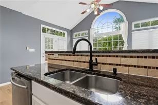 9120 Surrey Gate Pl, Washington Twp, OH 45458 - Photo 6