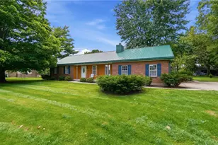 1428 E Social Row Rd, Washington Twp, OH 45458 - Photo 2