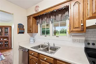 1428 E Social Row Rd, Washington Twp, OH 45458 - Photo 10