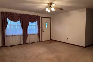725 Hile Ln, Englewood, OH 45322 - Photo 4
