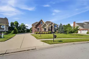 10540 Wallingsford Cir, Washington Twp, OH 45458 - Photo 4
