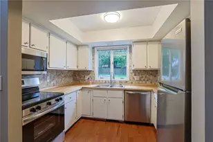 9040 S Normandy Ln, Washington Twp, OH 45458 - Photo 20