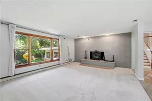 686 Evans Ln, Washington Twp, OH 45459 - Photo 6