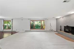 686 Evans Ln, Washington Twp, OH 45459 - Photo 8