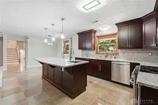 686 Evans Ln, Washington Twp, OH 45459 - Photo 14