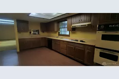 1470 Sugarhill Lane, Sugarcreek Twp, OH 45385 - Photo 12