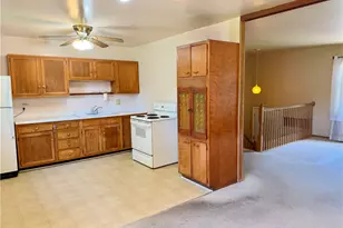 76 Joyce Dr, Fairborn, OH 45324 - Photo 4