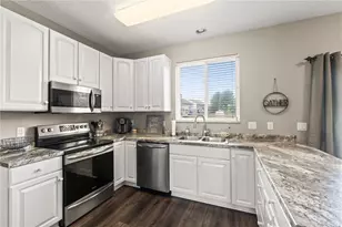364 Krystal Ellen Dr, Tipp City, OH 45371 - Photo 16