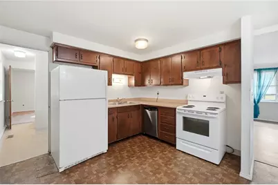 7137 Castlecrest Drive, Huber Heights, OH 45424 - Photo 10