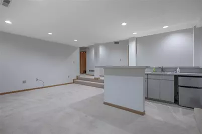 6584 Stillcrest Way, Butler Twp, OH 45414 - Photo 36