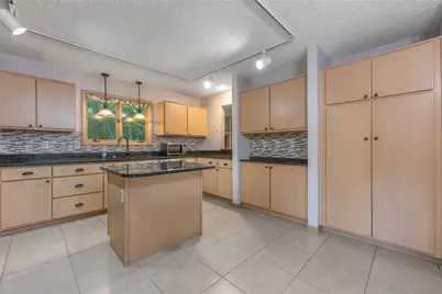 6584 Stillcrest Way, Butler Twp, OH 45414 - Photo 6